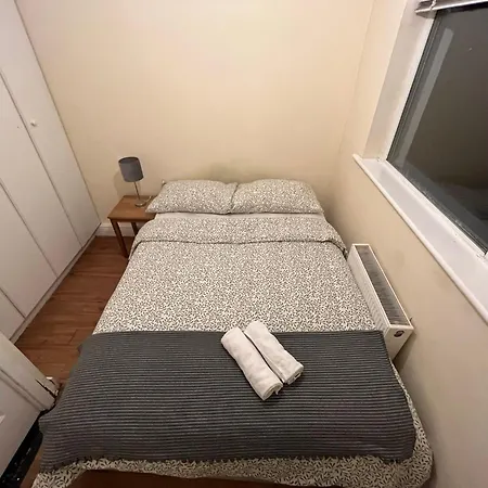 Stayhome Bed & Breakfast *