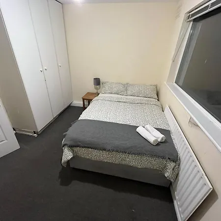 Bed & Breakfast Stayhome