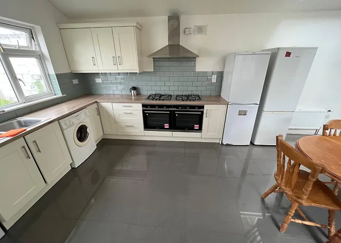 Stayhome Bed & Breakfast